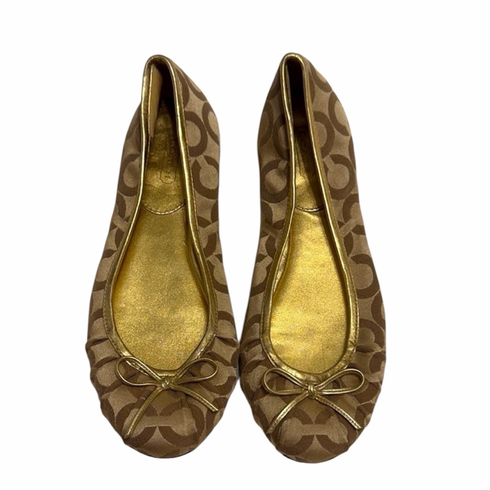 Coach Women's Tan and Gold Loafers